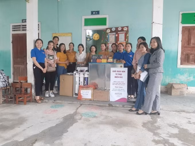 Máy lọc nước bán công nghiệp Mutosi 50L/H được lắp đặt trong trường Mầm non tại Quảng Bình