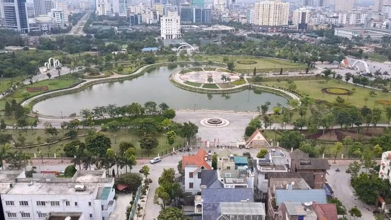 Việc xây dựng Bãi đỗ xe ngầm tại công viên Cầu Giấy đang nhận được những phản ứng không tích cực từ phía người dân (Ảnh TL)