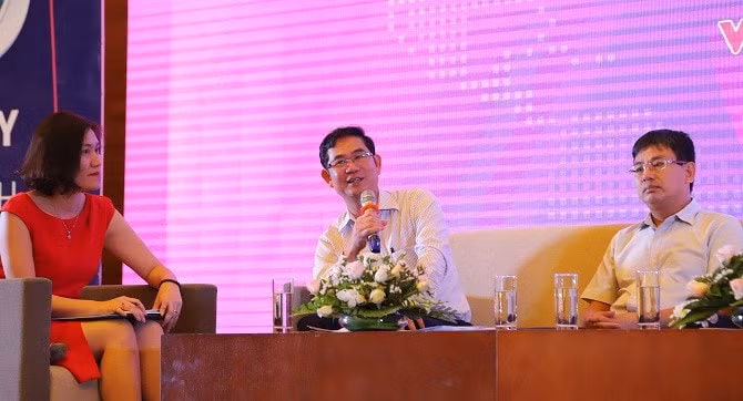Ông Phạm Văn Hảo - Phó Cục trưởng Cục Hàng không Việt Nam phát biểu tại tọa đàm