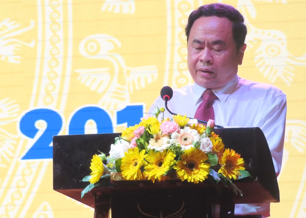 Bí thư TƯ Đảng, Chủ tịch UBTƯ MTTQ Việt Nam Trần Thanh Mẫn phát biểu chỉ đạo Hội nghị.