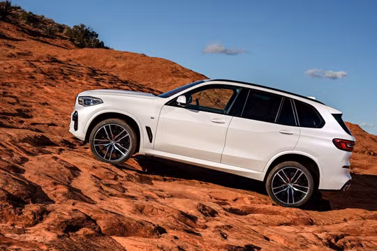 BMW bị kiện vì dầu truyền động 'trọn đời', khách hàng đặt nghi vấn tuổi thọ dầu