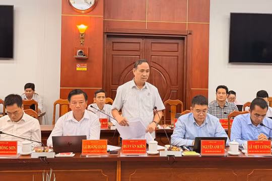 EVNNPT đề nghị Cà Mau quyết liệt tháo gỡ vướng mắc, đẩy nhanh các dự án truyền tải điện