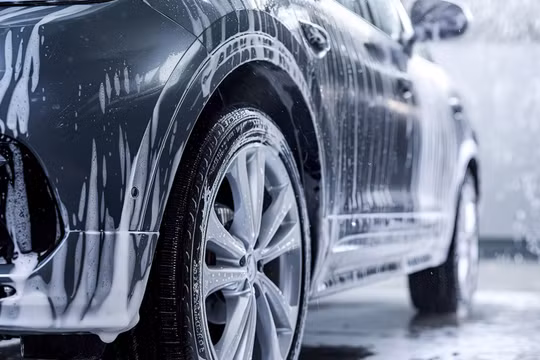 Nguy hiểm tiềm ẩn khi rửa xe tự động ít ai biết