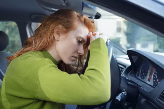 Lái xe khi còn mệt sau khi uống rượu cũng nguy hiểm như lái xe khi say