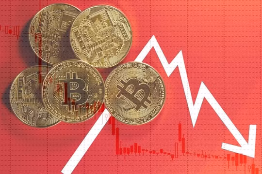 Bitcoin hụt hơi, nguy cơ thủng mốc 70.000 USD