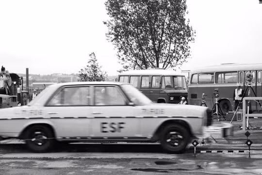 Công nghệ an toàn Mercedes khai sinh năm 1959 giờ đã thành tiêu chuẩn toàn cầu