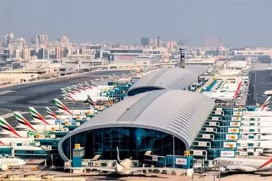 Lượng khách sân bay Dubai lao dốc sau chiến sự Iran- Mỹ