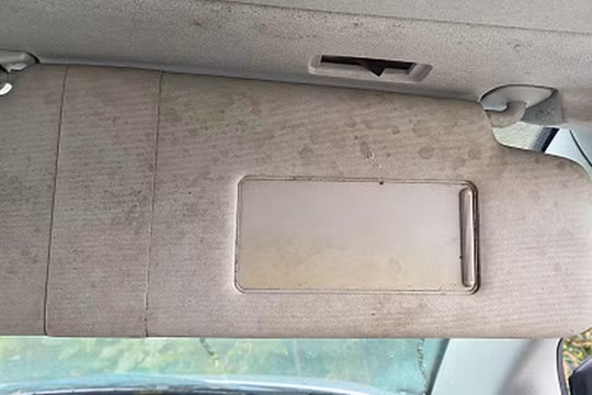 Dấu hiệu xe bị mốc và cách xử lý triệt để mùi khó chịu