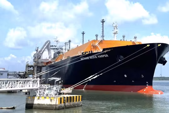 PV GAS nhập khẩu gần 120.000 tấn LNG, LPG giữa cao điểm nhu cầu năng lượng