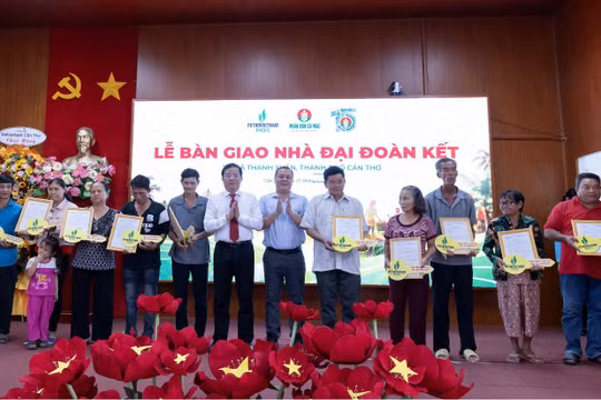 Thêm 55 mái ấm được Phân bón Cà Mau trao tặng tại Thạnh Xuân, thành phố Cần Thơ