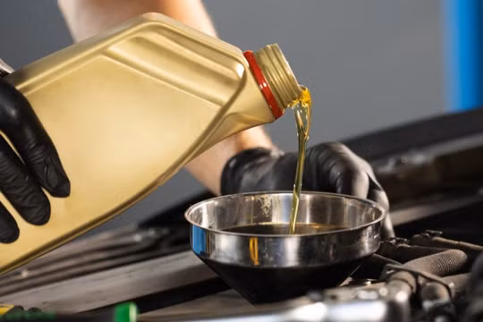 Dầu động cơ bị quá nóng có thể gây hỏng xe thế nào?