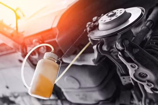 Bao lâu nên xả khí hệ thống phanh ô tô và mất bao lâu để làm?
