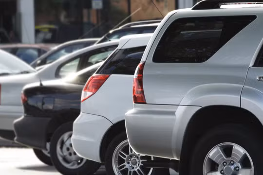Xe màu tối có thật sự tốn xăng hơn khi trời nóng?