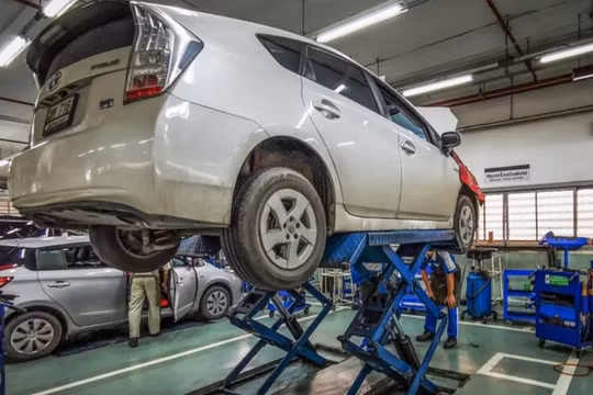 Xe hybrid sẽ ra sao khi pin điện áp cao cạn sạch năng lượng?