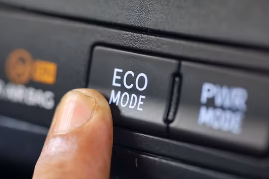 Eco mode trên ô tô thực sự giúp tiết kiệm xăng như thế nào?