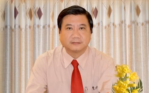 Ông Lê Tâm Niệm, Chủ tịch UBND quận Bình Thủy được điều động về Sở Nội vụ.