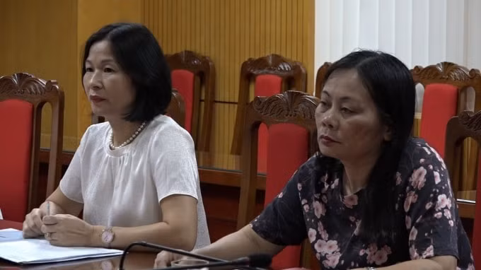 Bà Phan Thị Tuyết Trinh (bên phải) – Giám đốc Ngân hàng Nhà nước Việt Nam Chi nhánh tỉnh Thái Bình vẫn khẳng định đã tiến hành lựa chọn thầu đúng theo các quy định của pháp luật.