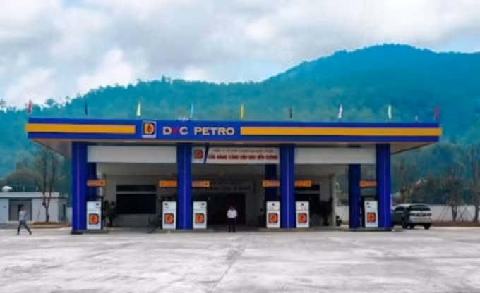 Cửa hàng xăng dầu DKC Đền Cuông, nơi phát hiện ra sự việc. Ảnh: P.B