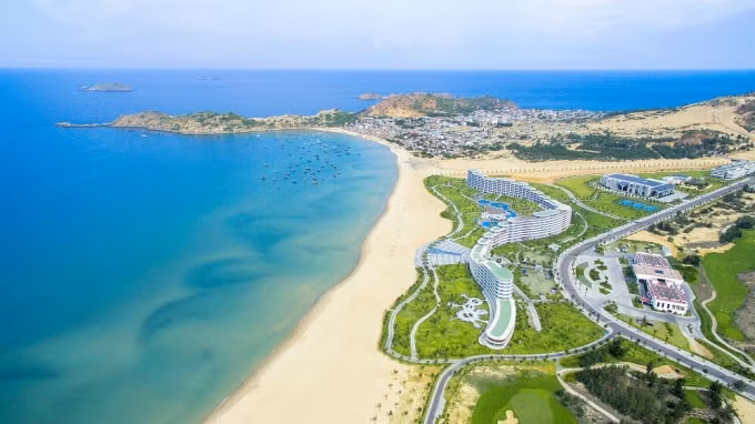 FLC Quy Nhơn – quần thể nghỉ dưỡng mới đoạt giải “Khu nghỉ dưỡng biển hàng đầu Việt Nam” tại WTA.