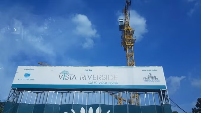 Dự án Vista Riverside (tên gốc là Eden - Thuận An) đang thi công phần móng.