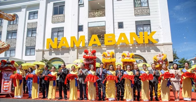 Nam A Bank Đức Trọng (số 362 Quốc lộ 20, Thị trấn Liên Nghĩa, Huyện Đức Trọng, Tỉnh Lâm Đồng) là điểm khai trương cuối cùng trong kế hoạch mở rộng mạng lưới của Nam A Bank đã được NHNN phê duyệt.