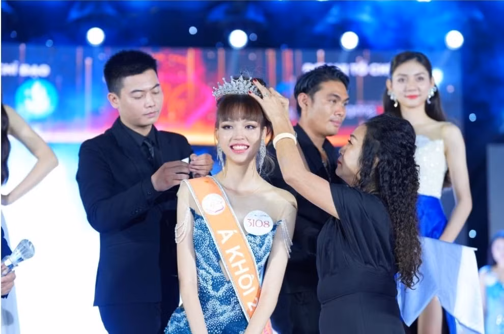 fcf cong bo giai thuong khung cho cuoc thi hoa hau sinh vien viet nam 2024 hinh 8