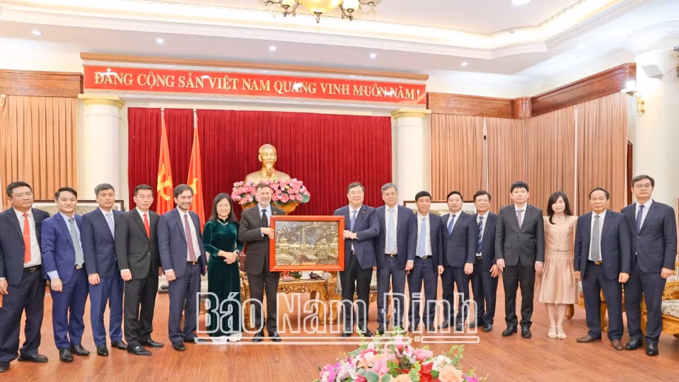 nam dinh mong muon australia hop tac ho tro ve giao duc hinh 2