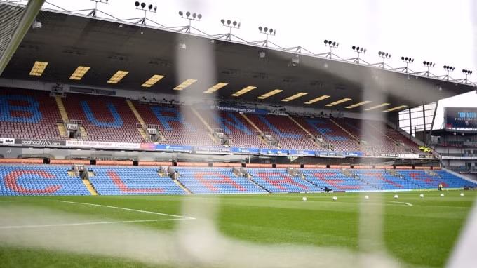 Burnley đứng trước nguy cơ phá sản vì Covid-19. Ảnh: Burnleyfootballclub