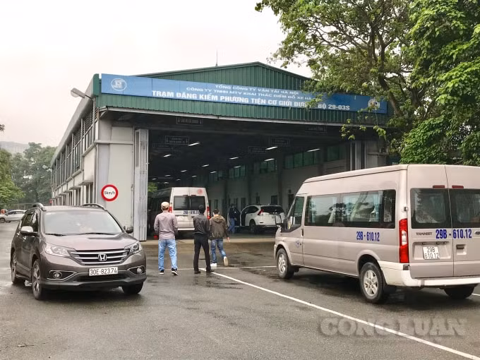 Cục Đăng kiểm Việt Nam&nbsp;yêu cầu các đơn vị đăng kiểm xe cơ giới bố trí nhân lực để duy trì hoạt động kiểm định ở mức tối thiểu, phục vụ nhu cầu cấp bách