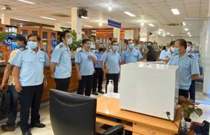 Ngày 3/4/2020, Cục trưởng Đinh Ngọc Thắng trực tiếp đến các chi cục để kiểm tra công tác triển khai Chỉ thị của Thủ tướng Chính phủ về cách ly toàn xã hội