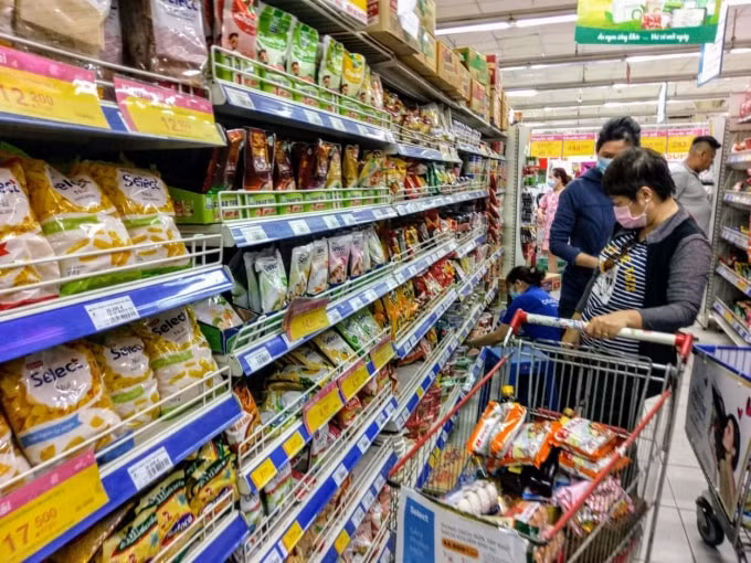 Đảm bảo đủ nhu cầu thực phẩm cho người dân. Thực hiện nhiệm vụ “kép” vừa phòng, chống dịch, vừa sản xuất, kinh doanh, khôi phục kinh tế, bảo đảm an sinh xã hội.