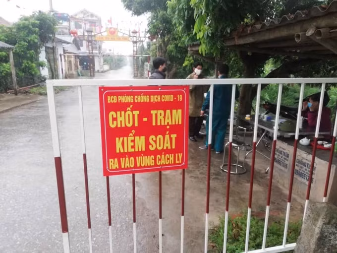 Hàng chục chốt kiểm soát dịch bệnh, kiểm tra y tế trên địa bàn tỉnh Hưng Yên được thành lập.