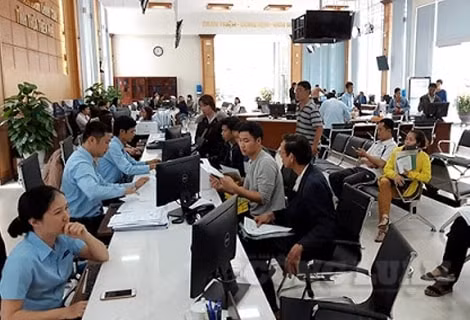 Trung tâm một cửa của UBND tỉnh Thừa Thiên Huế .