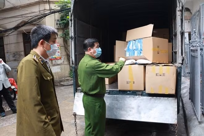 Phát hiện cơ sở kinh doanh vật tư y tế phòng chống dịch Covid-19, nghi 