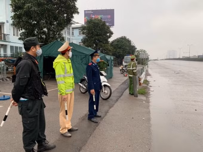 Công an TP. Hà Nội với quyết tâm cao nhất nhanh chóng đẩy lùi, tiêu diệt dịch bệnh COVID-19. Ảnh: CAHN.