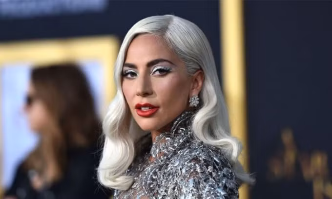 Lady Gaga cùng tổ chức Global Citizen đã kêu gọi được 35 triệu USD để ủng hộ người dân đẩy lùi dịch bệnh.