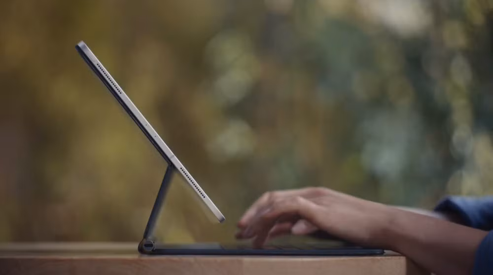 Bàn phím Magic Keyboard thế hệ mới được Apple bán với giá 300$.