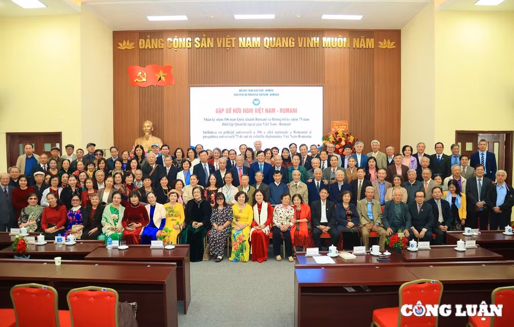 gap go huu nghi nhan ky niem 106 nam quoc khanh rumani hinh 8