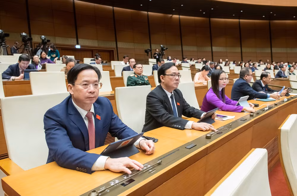 quoc hoi thong qua nghi quyet ve dau tu du an duong sat toc do cao tren truc bac nam hinh 2