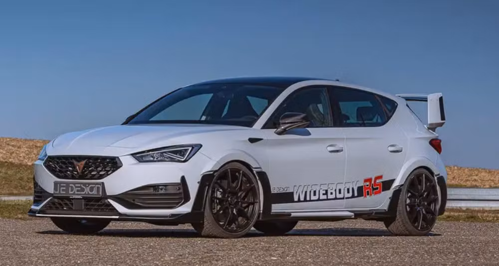 Hình ảnh chiếc xe SEAT Leon Cupra 300 ST. Ảnh: JE Design