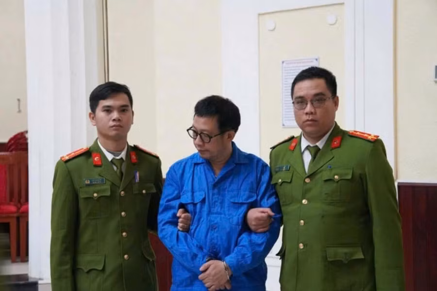Nguyên Giám đốc Đại học Huế xin hoãn phiên tòa vì lý do sức khoẻ