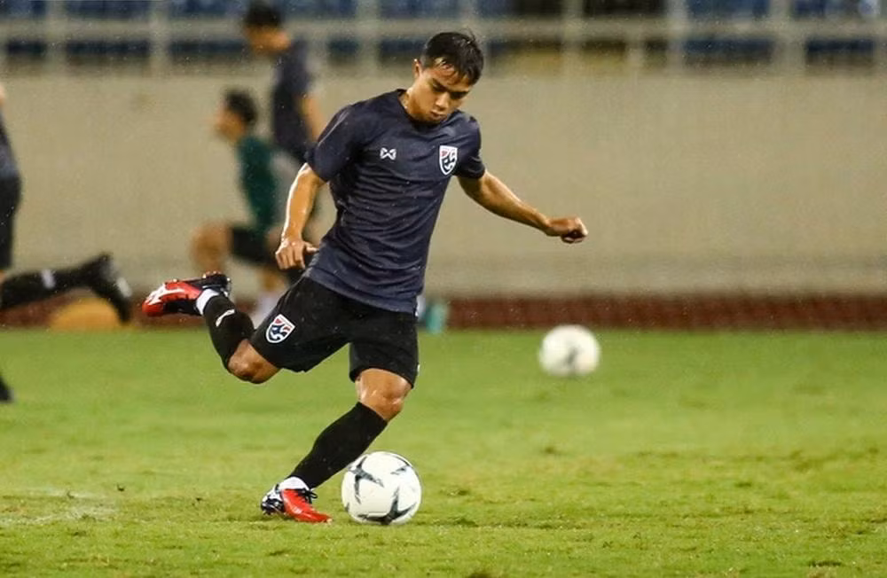 dt thai lan chot danh sach 30 cau thu du aff cup 2021 hinh 1