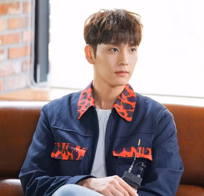 park shin hye choi tae joon va bon nam yeu nhau kin tieng hinh 3