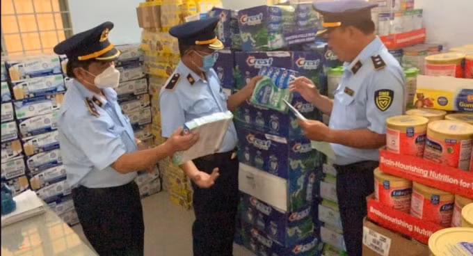 tam giu gan 1000 hop sua ensure similac enfagrow nghi nhap lau hinh 1