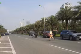 Đi xe đạp, xe máy vào đường cao tốc: Đừng đùa giỡn với tử thần!