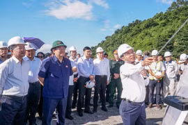 Chủ tịch Quốc hội Vương Đình Huệ thăm, làm việc tại Đà Nẵng