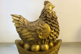 Cách bài trí tượng gà hợp phong thủy gia chủ