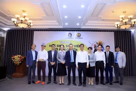 Cần nghiên cứu, ban hành Luật Bản quyền tác giả!