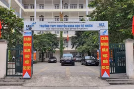 Trường THPT chuyên Khoa học tự nhiên tuyển thẳng thí sinh đạt giải nhất học sinh giỏi tỉnh
