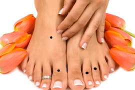 Xem tướng nốt ruồi bàn chân đoán tài lộc phú quý
